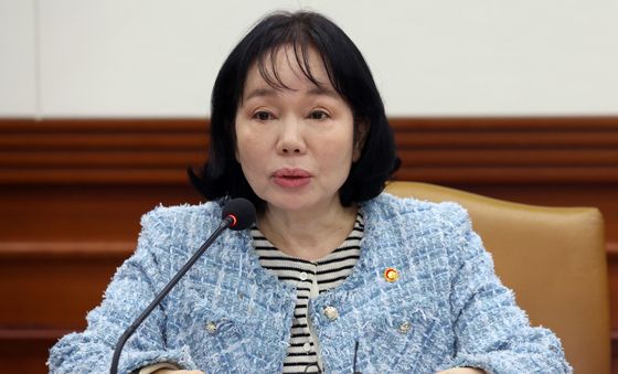 비상경제본부회의 발언하는 송경희 위원장