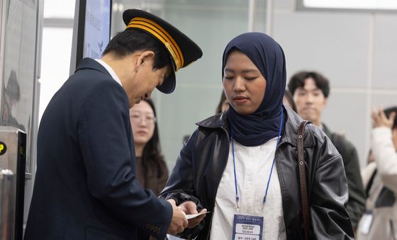 정동영 장관, 평화이음 열차 재개 현장 참석