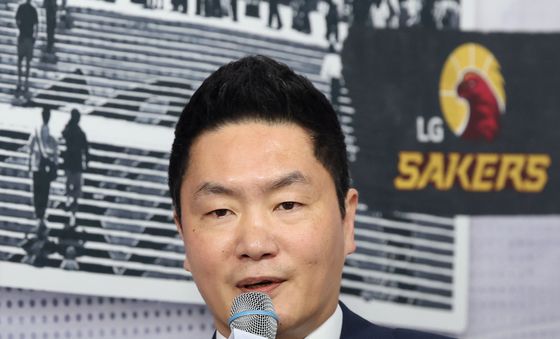 플레이오프 포부 밝히는 SK 전희철 감독