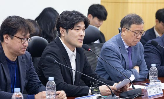 인사말하는 김준형 공정한플랫폼을위한사장협회 의장