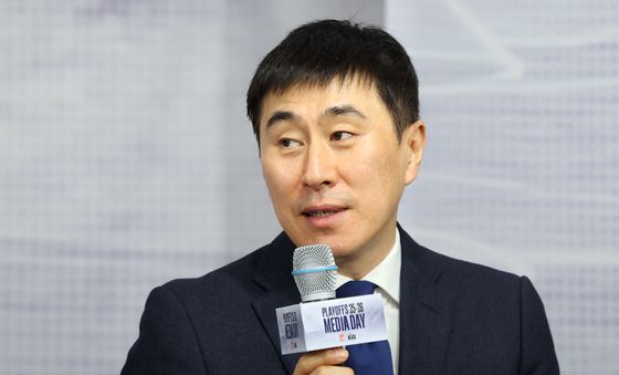 플레이오프 포부 밝히는 KCC 이상민 감독