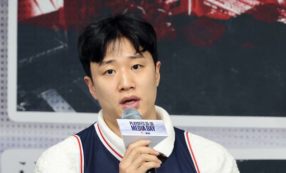 포부 밝히는 KCC 허웅