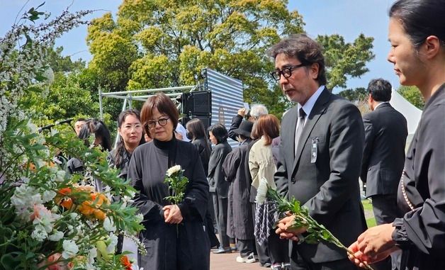 떠나는 날도 올레길에서…故 서명숙 이사장 영결식