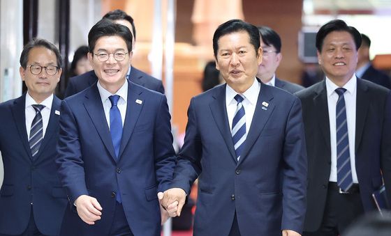 정원오 손 잡은 정청래 대표