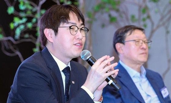 하정우 수석, 'AI 혁신위원회 3차 회의'