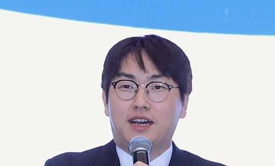 모두발언하는 하정우 AI미래기획수석