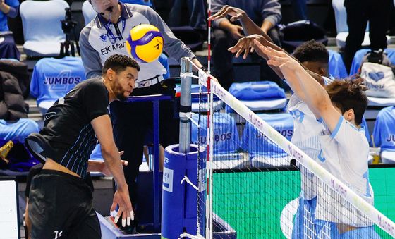 레오 공격 막아내는 마쏘