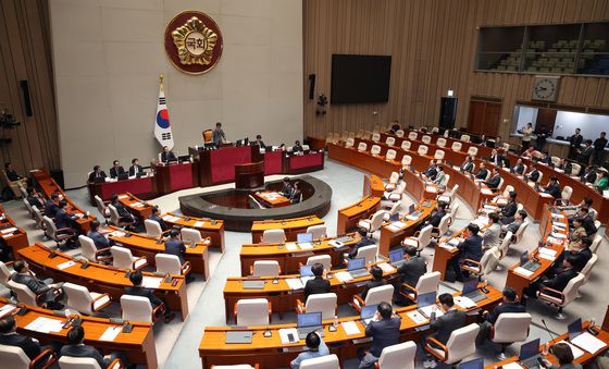 예결위 넘는 추경안