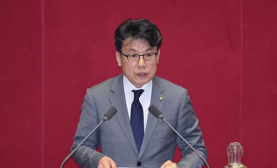 추경안 심사 보고하는 진성준