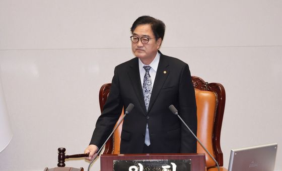 본회의 개의하는 우원식 의장