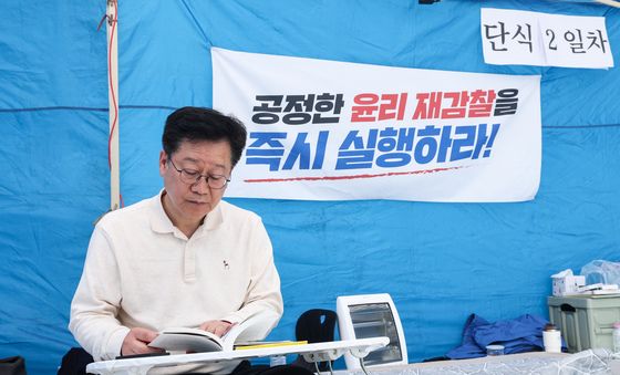 단식 2일차 안호영, '이원택 재감찰 요구' 단식 농성