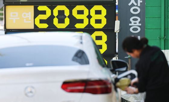 3차 최고가격제로 기름값 상승세 주춤
