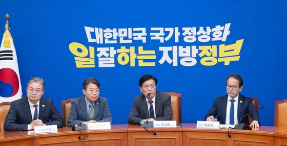 현안 기자간담회 갖는 조승래 사무총장