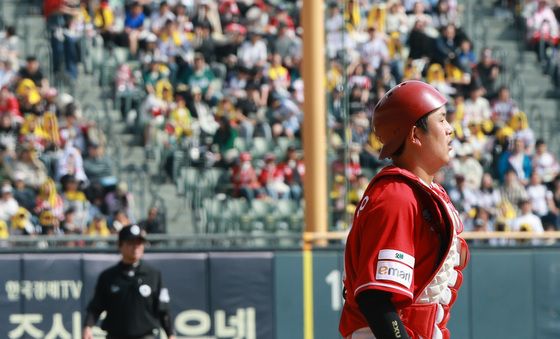 홍창기 '가볍게 득점'