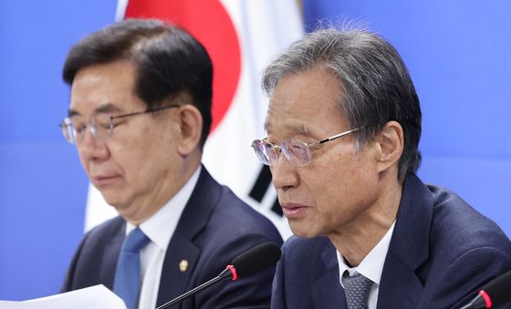 발언하는 유동수 중동전쟁 경제대응특위 위원장