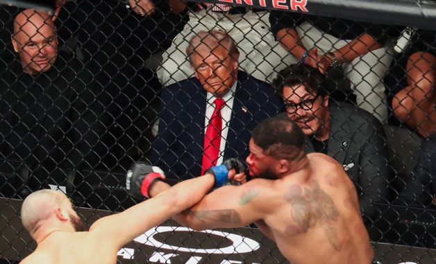 이란 협상 결렬 발표 순간, 트럼프는 UFC 관람 중