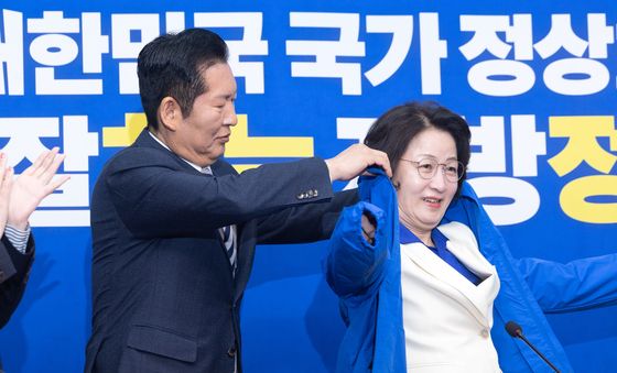 정청래 대표, '추미애 후보 환영합니다'