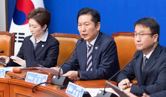 정청래 "전국 파란바람으로 승리…후보들, 몸 낮추고 겸손히"