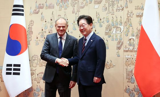 기념촬영 하는 이재명 대통령·투스크 총리