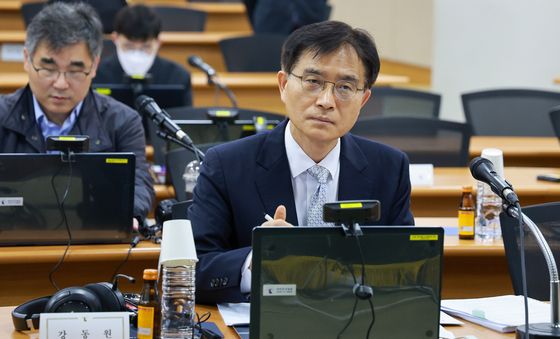 개회 준비하는 강동원 후보