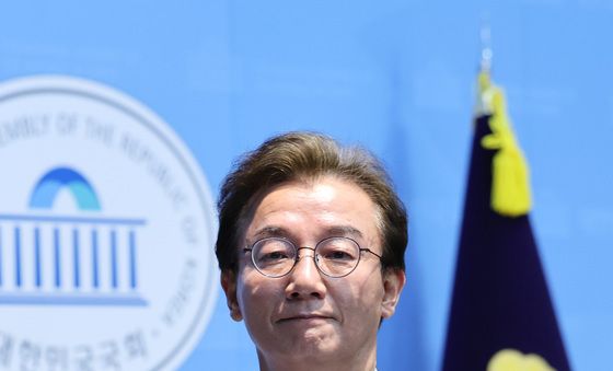 기자회견 마친 전재수