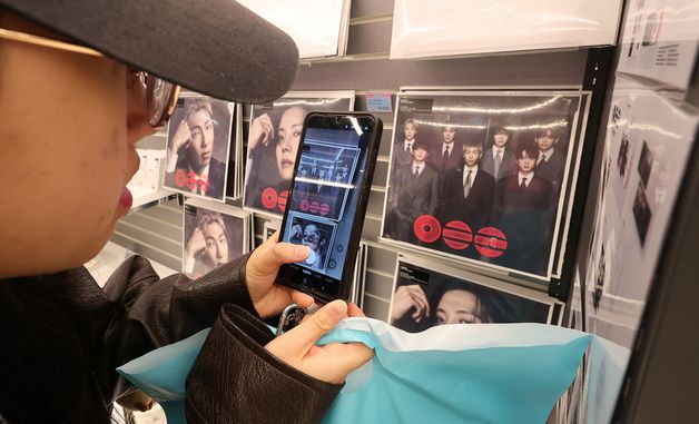 방탄소년단 '아리랑', 美 '빌보드200' 3주 연속 1위