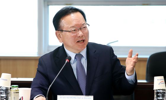 대구중소기업 간담회 찾아 인사말하는 김부겸