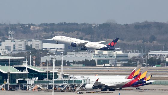 치솟는 국제유가에 유류할증료 '비상'