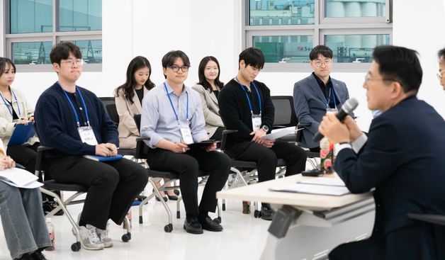 해수부 청년 공무원들 만난 황종우 장관