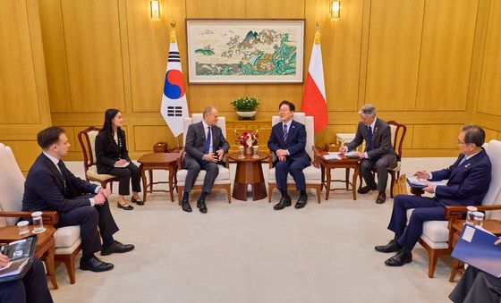 소인수회담 갖는 이재명 대통령