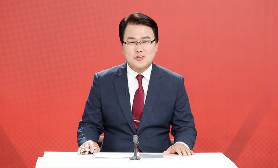 발언하는 이재만 후보