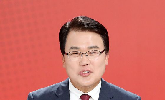 발언하는 이재만 후보