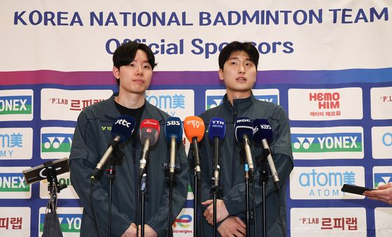 인터뷰하는 서승재·김원호