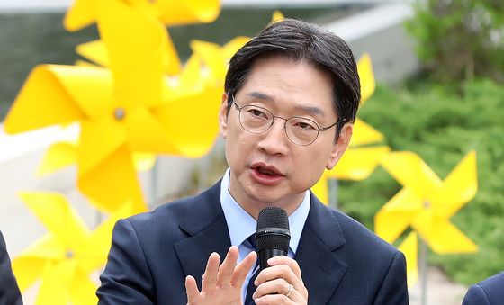 발언하는 김경수 경남지사 후보