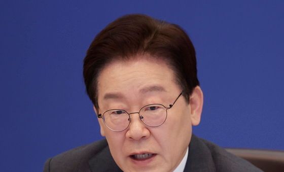 국무회의 발언하는 이재명 대통령