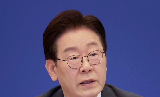 국무회의 발언하는 이재명 대통령