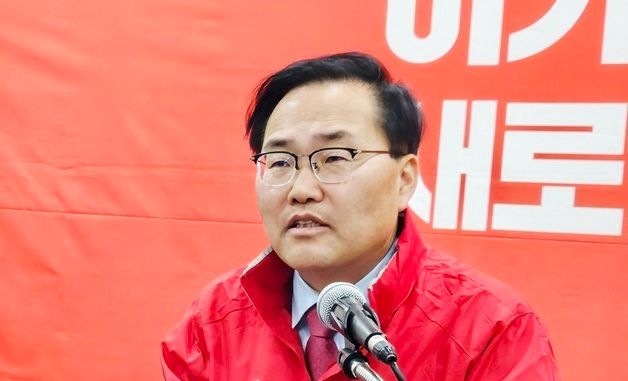 발언하는 홍석준 대구시장 예비후보