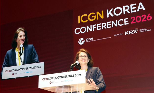 개회사 하는 젠 시슨 ICGN 대표이사