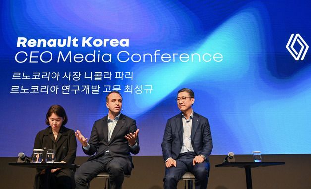 기자간담회 발언하는 니콜라 파리 르노코리아 사장