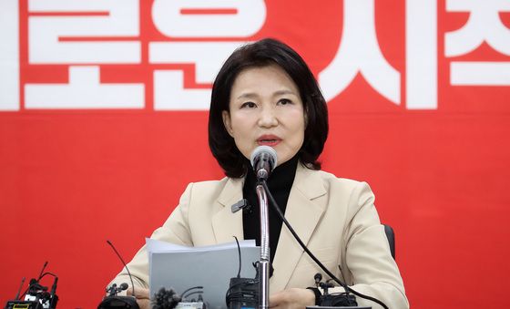 기자회견 갖는 이진숙