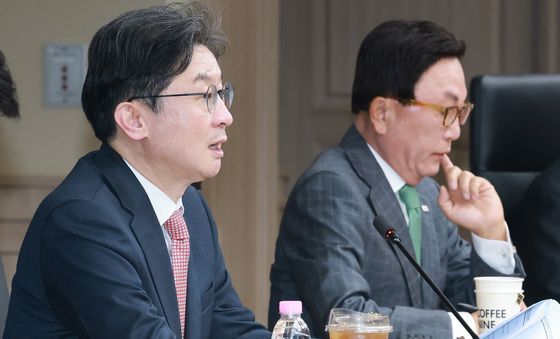 모두발언하는 이억원 금융위원장