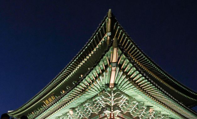 달빛 아래에서 만나는 창덕궁 인정전