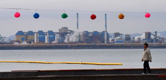 부처님 오신날 봉축 연등 걸린 영일대해수욕장