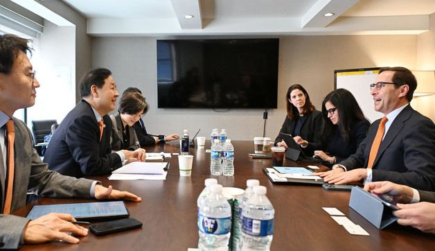 블랙락 COO와 면담하는 구윤철 부총리