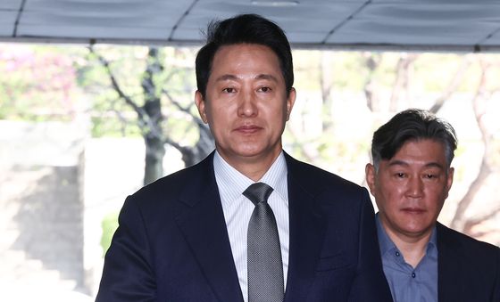 법정 향하는 오세훈 서울시장