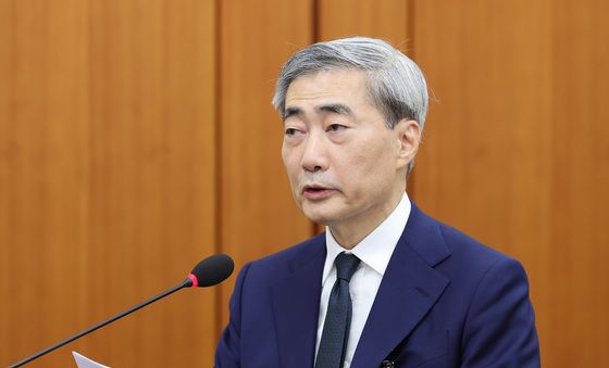 인사청문회 발언하는 신현송 후보자