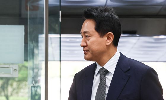 법원 출석하는 오세훈 서울시장