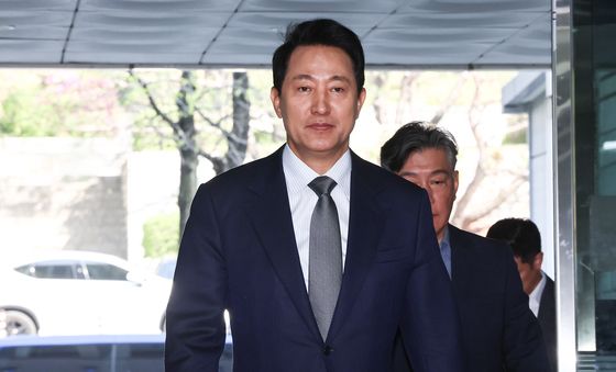 법정 향하는 오세훈 서울시장