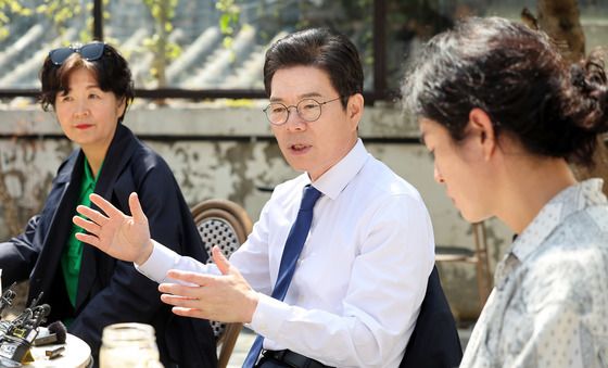 정원오 후보, 북촌서 상인들과 현장 소통