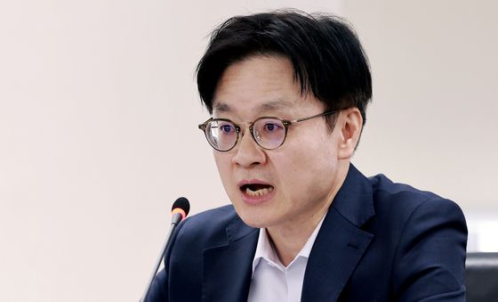 '원유·나프타 수급 대응 점검회의' 갖는 김정관 장관